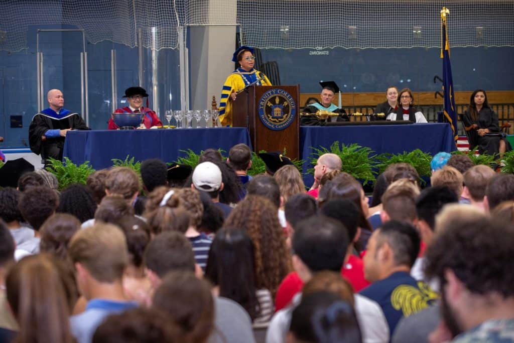 Joanne Berger-Sweeney addressing the class of 2022