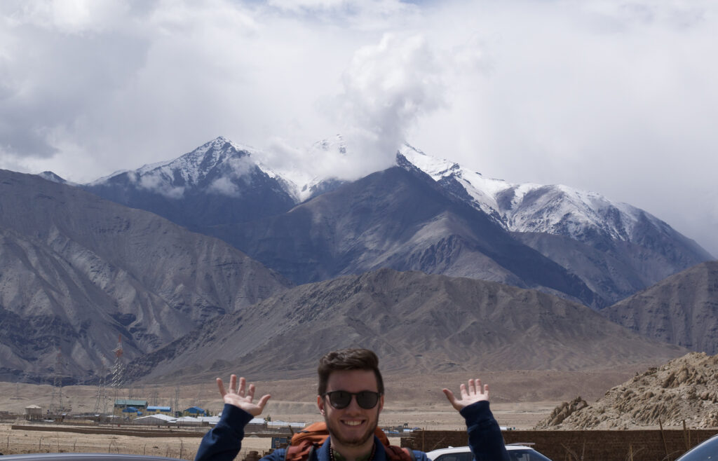 Joshua Jacoves ’23 study away in Nepal.