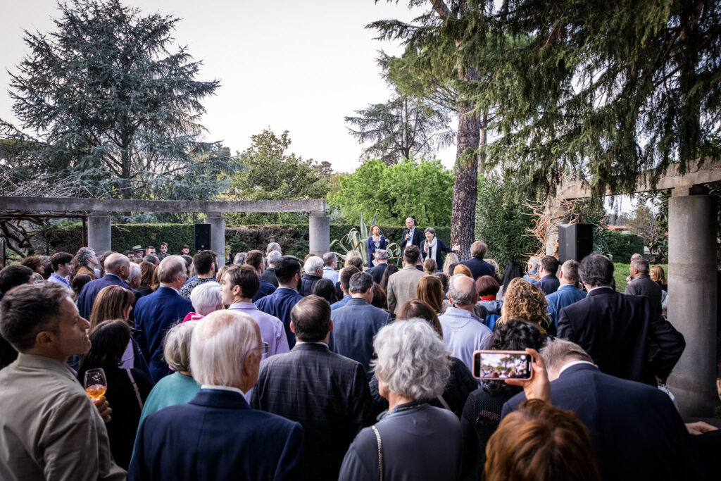 A view of alumni, faculty, staff, and students attending the opening reception program that kicked off the 50+3 anniversary celebration in Rome. Photo by Chiara Lucarelli.